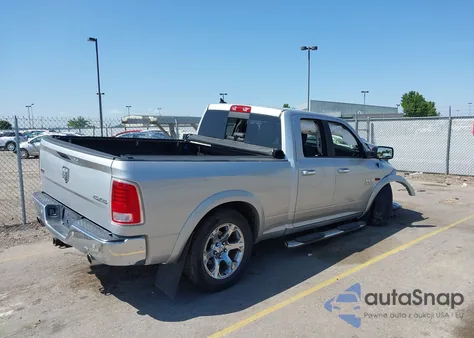 2017 Ram 1500 Laramie 4X4 6'4 Box z USA, uszkodzony, nr VIN 1C6RR7JM6HS792816